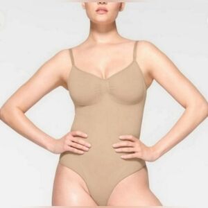 New! SKIMS SCULPTING BODYSUIT Brief Body Shaper Tan Large